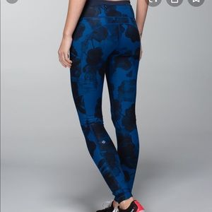 Lululemon speed right jumbo ink floral